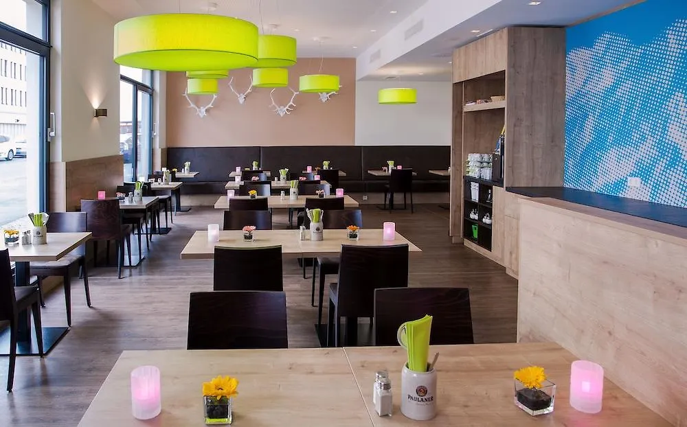 Coffee Fellows Hotel Muenchen-Freiham  Munique