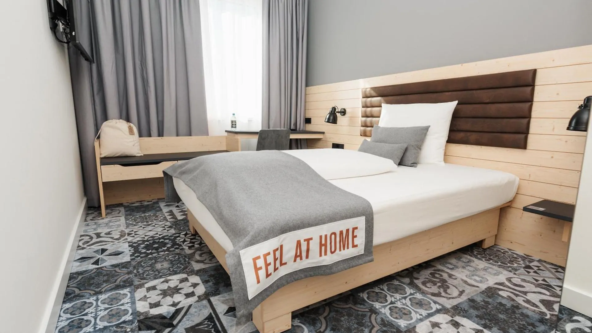 Coffee Fellows Hotel Muenchen-Freiham  Munique